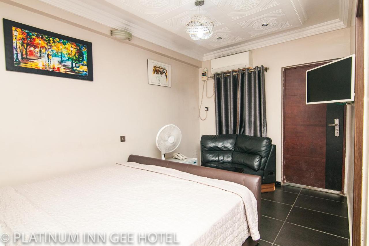 Platinum Inn Gee Hotel Suru Lere Luaran gambar