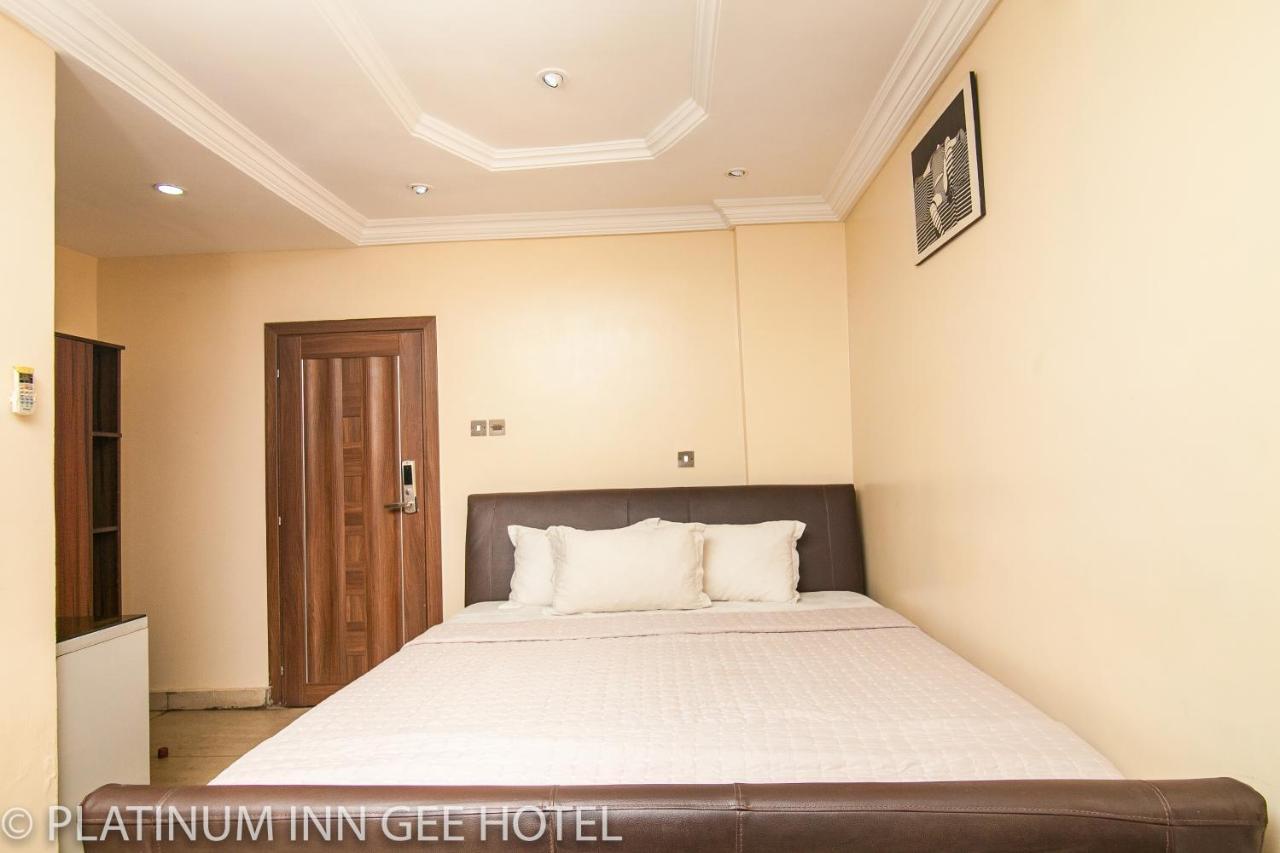 Platinum Inn Gee Hotel Suru Lere Luaran gambar