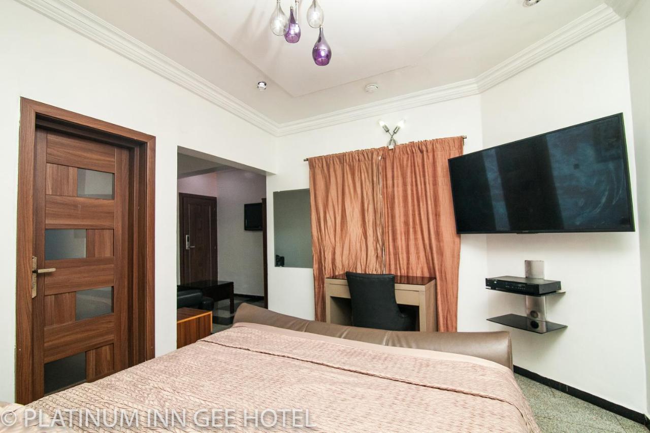 Platinum Inn Gee Hotel Suru Lere Luaran gambar