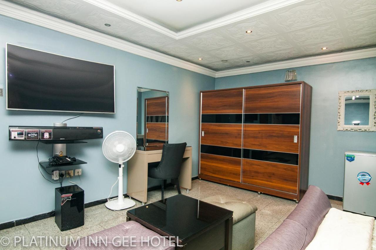 Platinum Inn Gee Hotel Suru Lere Luaran gambar
