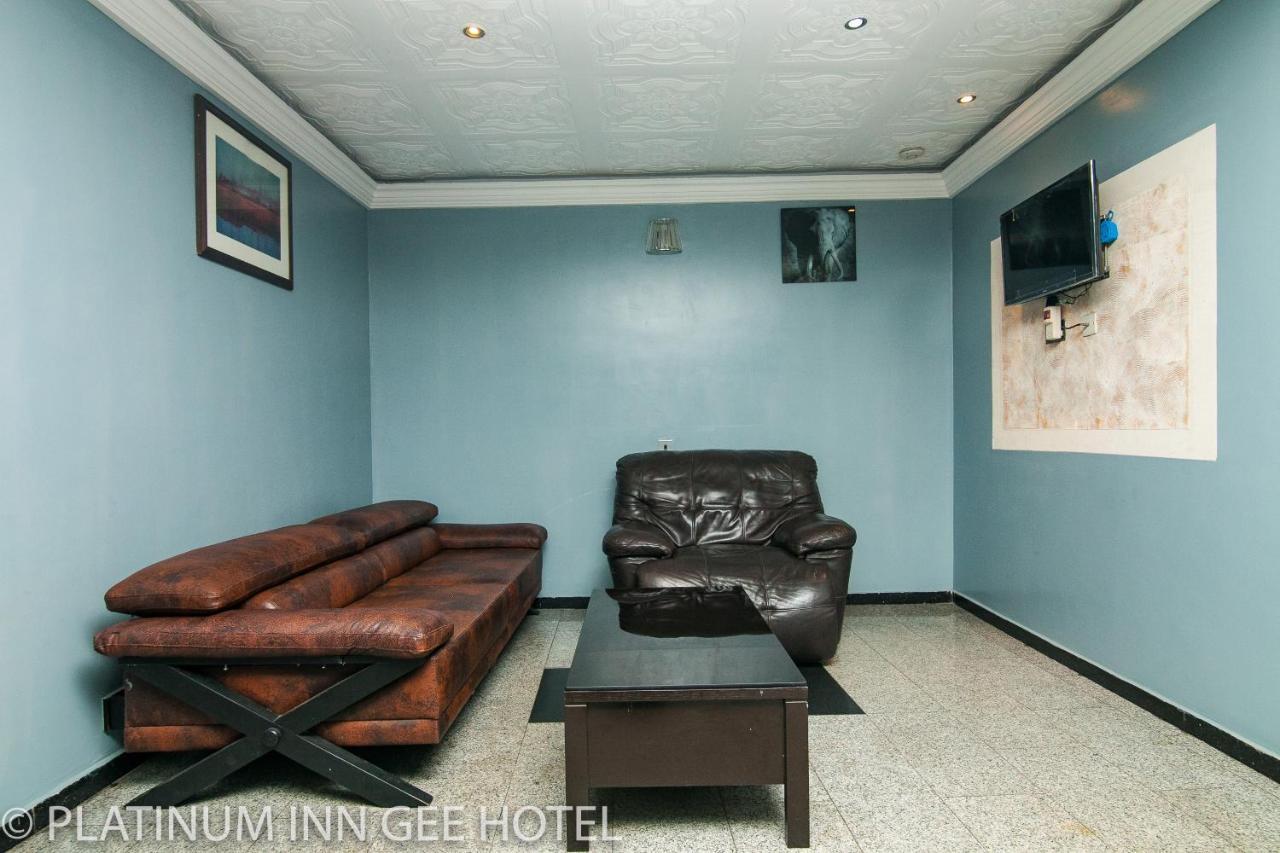 Platinum Inn Gee Hotel Suru Lere Luaran gambar