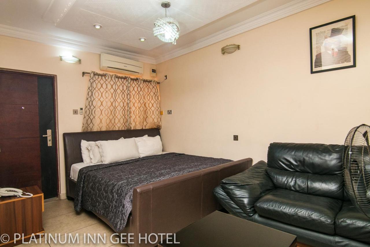 Platinum Inn Gee Hotel Suru Lere Luaran gambar