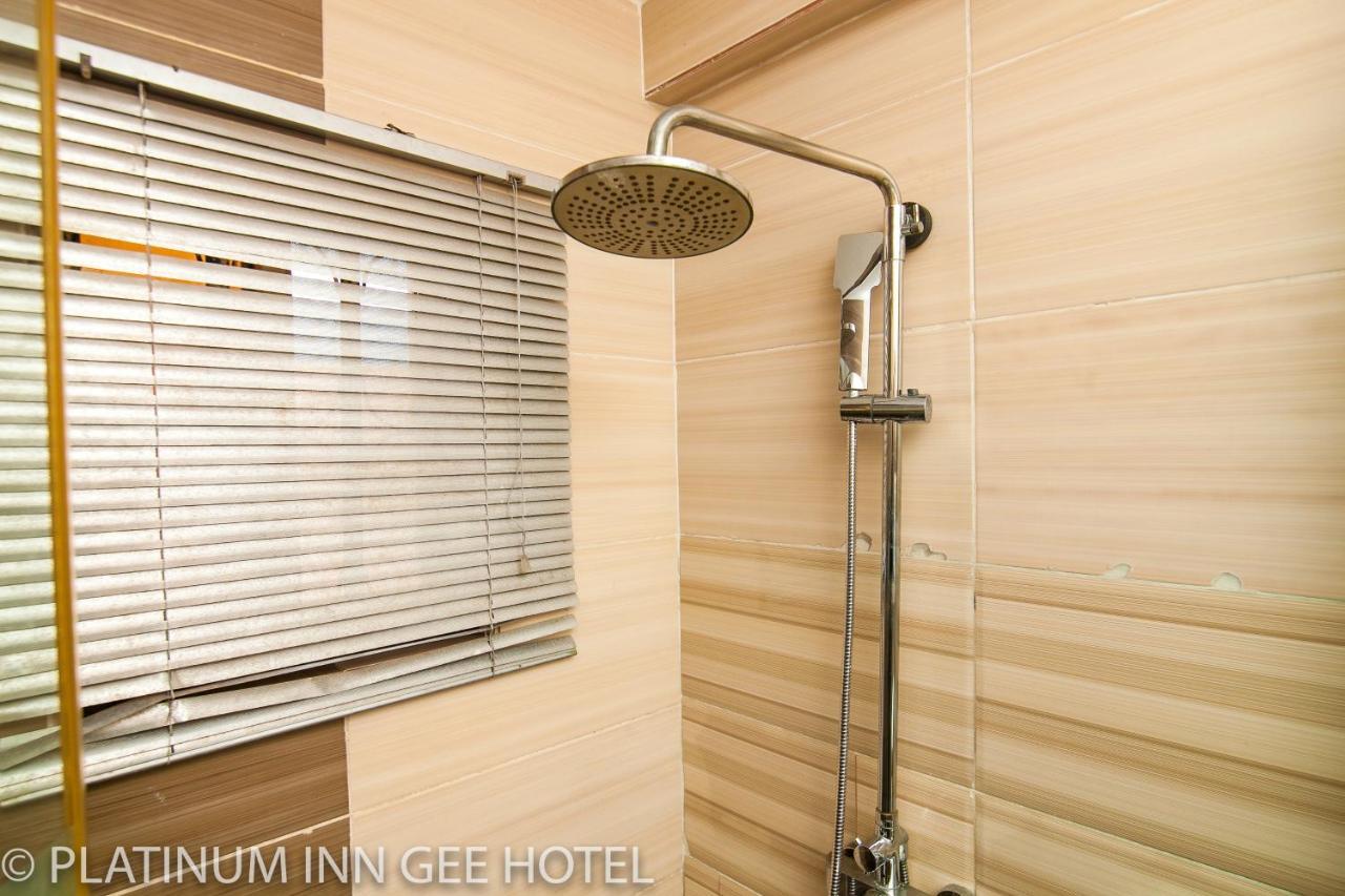 Platinum Inn Gee Hotel Suru Lere Luaran gambar