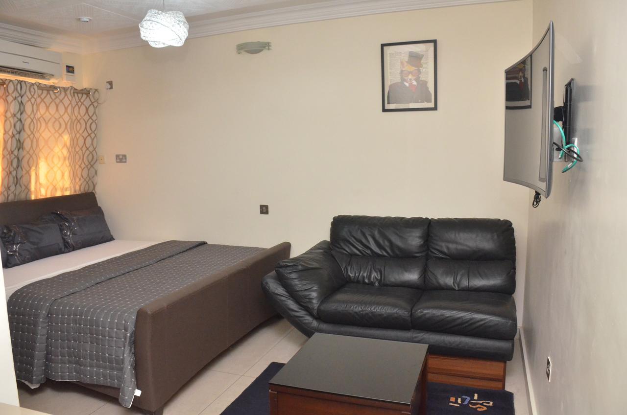 Platinum Inn Gee Hotel Suru Lere Luaran gambar