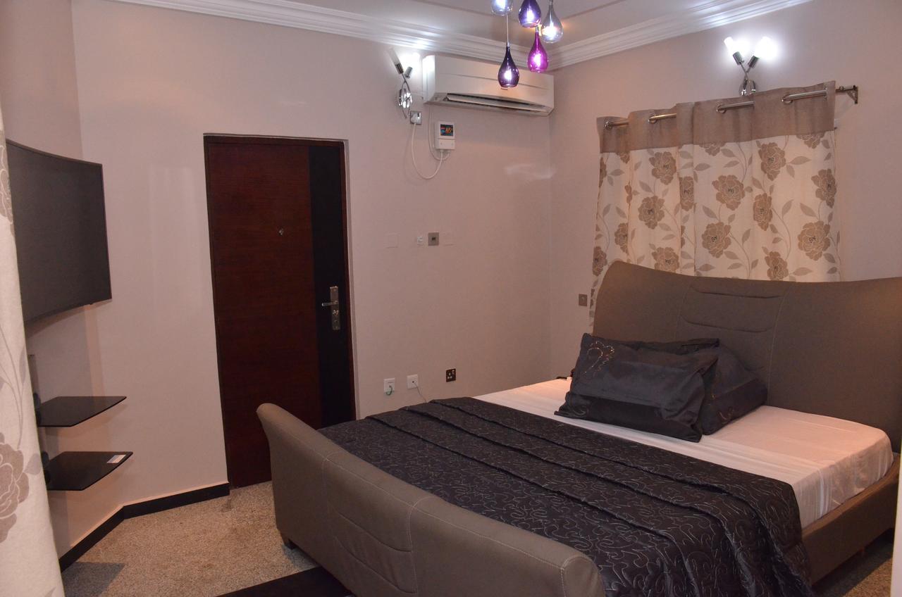 Platinum Inn Gee Hotel Suru Lere Luaran gambar